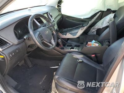 Zdjęcie 7 z 13 samochodu: 2018 HYUNDAI TUCSON SEL VIN:KM8J33A40JU771157 - miniatura