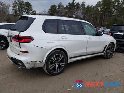 Trzecie zdjęcie samochodu z tyłu: 2024 BMW X7 XDRIVE40I VIN:5UX23EM05R9V36134 - miniatura