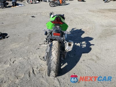 Czwarte zdjęcie samochodu z boku: 2024 KAWASAKI ZX400 S VIN:ML5ZXCS16RDA27913 - miniatura