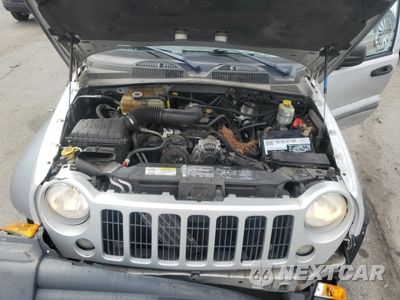 Zdjęcie 14 z 15 samochodu: 2005 JEEP LIBERTY SPORT VIN:1J4GL48K15W596348 - miniatura