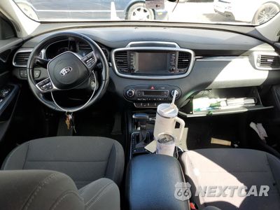 Zdjęcie 8 z 14 samochodu: 2020 KIA SORENTO L VIN:5XYPG4A38LG707467 - miniatura