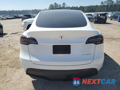 Zdjęcie 6 z 14 samochodu: 2024 TESLA MODEL Y VIN:7SAYGDEE9RA220049 - miniatura