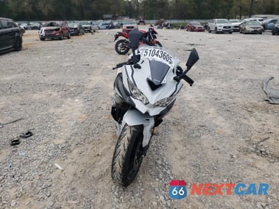 Drugie zdjęcie samochodu z przodu: 2025 KAWASAKI ZX400 S VIN:ML5ZXCS12SDA30927 - miniatura