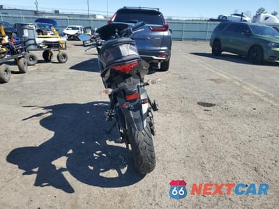 Czwarte zdjęcie samochodu z boku: 2012 KAWASAKI EX650 EC VIN:JKAEXEE18CDA05280 - miniatura