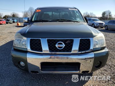 Piąte zdjęcie samochodu w środku: 2004 NISSAN TITAN XE VIN:1N6AA07B04N553472 - miniatura