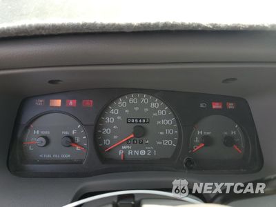 Zdjęcie 9 z 12 samochodu: 2000 MERCURY GRAND MARQUIS GS VIN:2MEFM74W4YX717129 - miniatura
