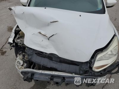Zdjęcie 11 z 12 samochodu: 2014 FORD FOCUS SE VIN:1FADP3F28EL370650 - miniatura