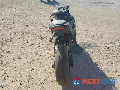 Czwarte zdjęcie samochodu z boku: 2023 KAWASAKI ZX1002 M VIN:JKBZXVM15PA004767 - miniatura