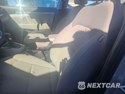 Piąte zdjęcie samochodu w środku: 2020 HYUNDAI ELANTRA SE VIN:5NPD74LF7LH512575 - miniatura
