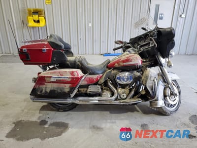 2011 HARLEY-DAVIDSON FLHTK 1HD1KEM16BB619173 - główne zdjęcie licytacji z USA - miniatura