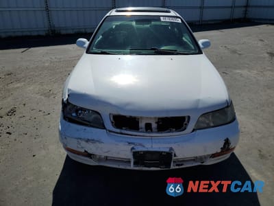 Piąte zdjęcie samochodu w środku: 1997 ACURA 2.2CL VIN:19UYA1242VL004063 - miniatura