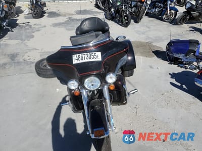 Piąte zdjęcie samochodu w środku: 2011 HARLEY-DAVIDSON FLHTCUTG VIN:1HD1MAM17BB854037 - miniatura