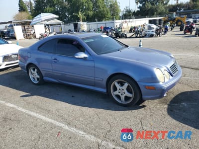 Czwarte zdjęcie samochodu z boku: 2002 MERCEDES-BENZ CLK 430 VIN:WDBLJ70G82T103991 - miniatura