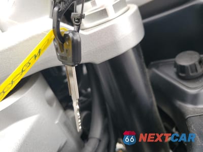 Zdjęcie 8 z 10 samochodu: 2017 YAMAHA FJR1300 AEC VIN:JYARP30Y7GA000071 - miniatura
