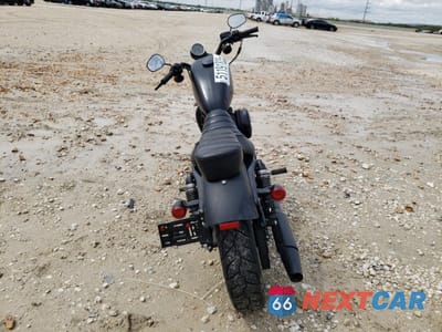 Czwarte zdjęcie samochodu z boku: 2017 HARLEY-DAVIDSON XL883 IRON 883 VIN:1HD4LE211HC443228 - miniatura