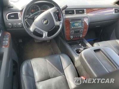 Zdjęcie 8 z 12 samochodu: 2011 CHEVROLET SUBURBAN K1500 LT VIN:1GNSKJE33BR362518 - miniatura