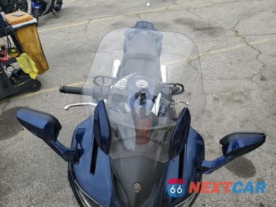 Piąte zdjęcie samochodu w środku: 2017 YAMAHA FJR1300 AEC VIN:JYARP30Y7GA000071 - miniatura