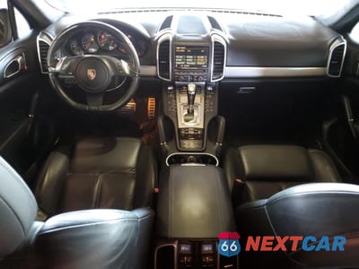 Zdjęcie 8 z 12 samochodu: 2011 PORSCHE CAYENNE TURBO VIN:WP1AC2A26BLA82226 - miniatura