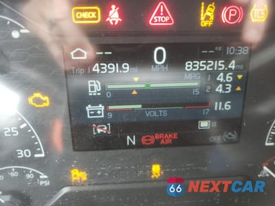 Zdjęcie 8 z 10 samochodu: 2022 VOLVO VN SEMI TRUCK VIN:4V4NC9EH3NN304731 - miniatura