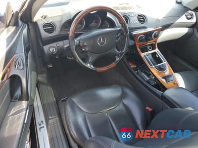 Zdjęcie 8 z 13 samochodu: 2005 MERCEDES-BENZ SL 500 VIN:WDBSK75F75F097824 - miniatura