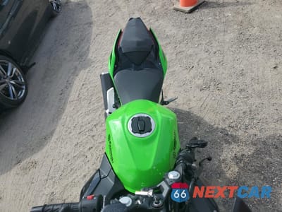 Piąte zdjęcie samochodu w środku: 2023 KAWASAKI EX400 VIN:JKAEXKG18PDAR7928 - miniatura