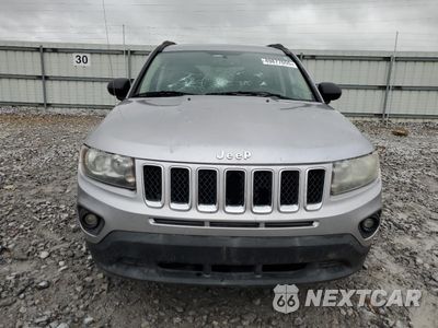 Piąte zdjęcie samochodu w środku: 2016 JEEP COMPASS SPORT VIN:1C4NJCBA5GD620517 - miniatura