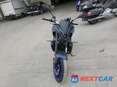 Drugie zdjęcie samochodu z przodu: 2023 YAMAHA MT09 VIN:JYARN71E2PA003784 - miniatura