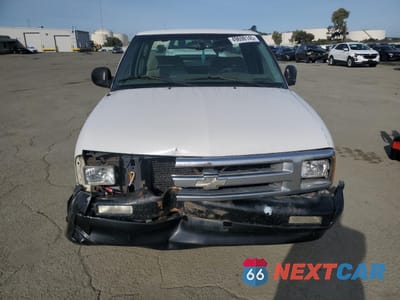 Piąte zdjęcie samochodu w środku: 1996 CHEVROLET S TRUCK S10 VIN:1GCCS1947TK142941 - miniatura