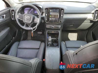 Zdjęcie 8 z 16 samochodu: 2024 VOLVO XC40 PLUS VIN:YV4L12ULXR2353743 - miniatura