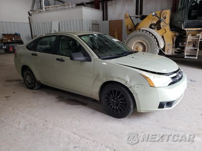Czwarte zdjęcie samochodu z boku: 2010 FORD FOCUS SE VIN:1FAHP3FN0AW202330 - miniatura