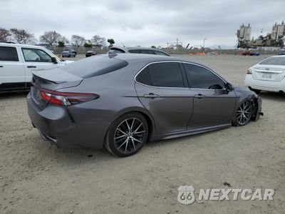 Trzecie zdjęcie samochodu z tyłu: 2024 TOYOTA CAMRY SE NIGHT SHADE VIN:4T1G11AK9RU206260 - miniatura