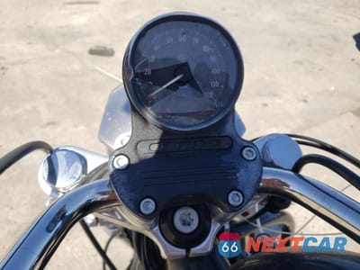 Zdjęcie 7 z 9 samochodu: 2017 HARLEY-DAVIDSON XL883 SUPERLOW VIN:1HD4CR235HC439319 - miniatura