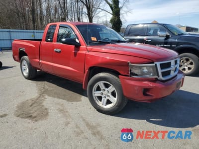 Czwarte zdjęcie samochodu z boku: 2008 DODGE DAKOTA SXT VIN:1D7HE32K78S601576 - miniatura