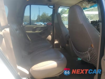 Zdjęcie 11 z 13 samochodu: 1999 FORD EXPEDITION VIN:1FMPU18L0XLC10111 - miniatura