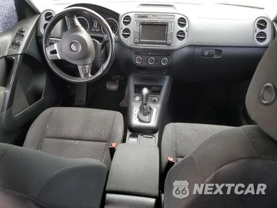 Zdjęcie 8 z 14 samochodu: 2017 VOLKSWAGEN TIGUAN S VIN:WVGBV7AX2HK052725 - miniatura