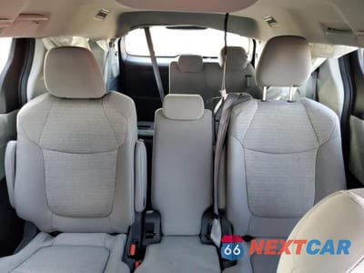 Zdjęcie 10 z 14 samochodu: 2021 TOYOTA SIENNA LE VIN:5TDKRKEC4MS044079 - miniatura
