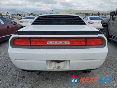 Zdjęcie 6 z 12 samochodu: 2012 DODGE CHALLENGER SXT VIN:2C3CDYAGXCH181298 - miniatura