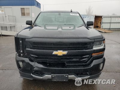 Piąte zdjęcie samochodu w środku: 2017 CHEVROLET SILVERADO K1500 LT VIN:1GCVKRECXHZ321977 - miniatura