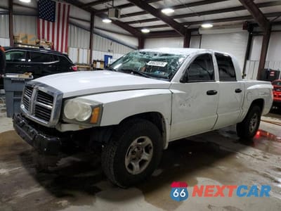2005 DODGE DAKOTA QUAD 1D7HE28N25S213002 - główne zdjęcie licytacji z USA - miniatura