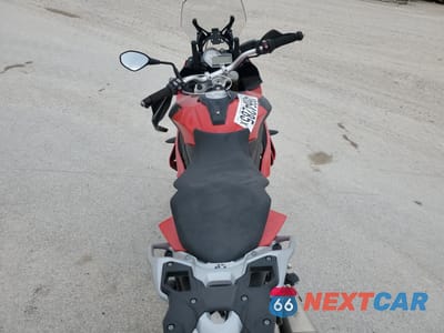 Zdjęcie 6 z 9 samochodu: 2016 BMW S 1000 XR VIN:WB10D1300GZ461952 - miniatura