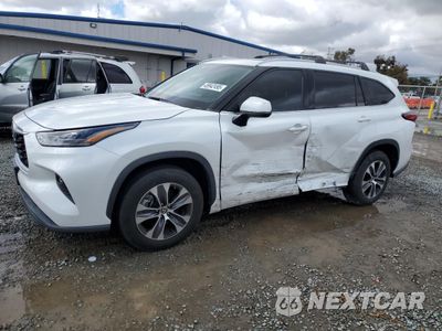 2022 TOYOTA HIGHLANDER XLE 5TDHZRAH9NS092425 - główne zdjęcie licytacji z USA - miniatura