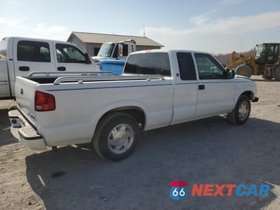 Trzecie zdjęcie samochodu z tyłu: 2003 GMC SONOMA VIN:1GTCS19X938173776 - miniatura