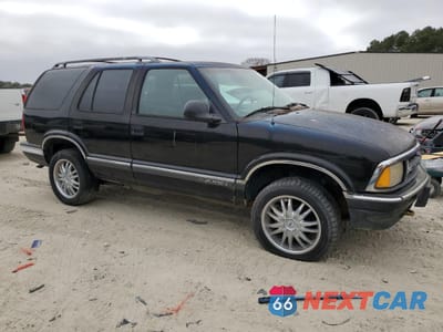 Czwarte zdjęcie samochodu z boku: 1997 CHEVROLET BLAZER VIN:1GNDT13W5V2204892 - miniatura