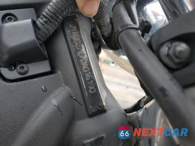 Zdjęcie 8 z 9 samochodu: 2013 YAMAHA XV1900 CU VIN:JYAVP27E7DAD16190 - miniatura