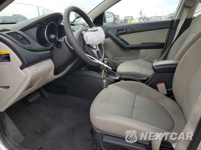 Zdjęcie 7 z 12 samochodu: 2012 KIA FORTE EX VIN:KNAFU4A29C5548153 - miniatura