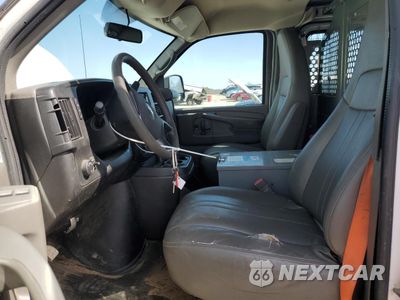 Zdjęcie 7 z 13 samochodu: 2015 CHEVROLET EXPRESS G2500 VIN:1GCWGFCF8F1277961 - miniatura