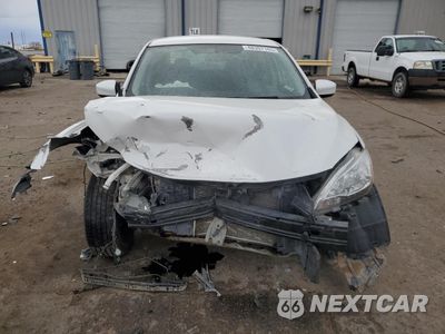 Piąte zdjęcie samochodu w środku: 2014 NISSAN SENTRA S VIN:3N1AB7AP8EL690144 - miniatura
