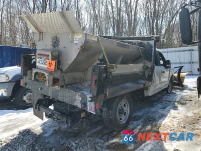 Trzecie zdjęcie samochodu z tyłu: 2024 FORD F350 SUPER DUTY VIN:1FT8X3BA3REC14549 - miniatura
