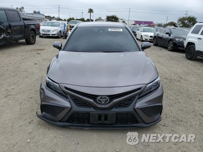 Piąte zdjęcie samochodu w środku: 2024 TOYOTA CAMRY SE NIGHT SHADE VIN:4T1G11AK9RU206260 - miniatura