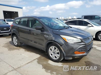 Czwarte zdjęcie samochodu z boku: 2015 FORD ESCAPE S VIN:1FMCU0F7XFUB09150 - miniatura